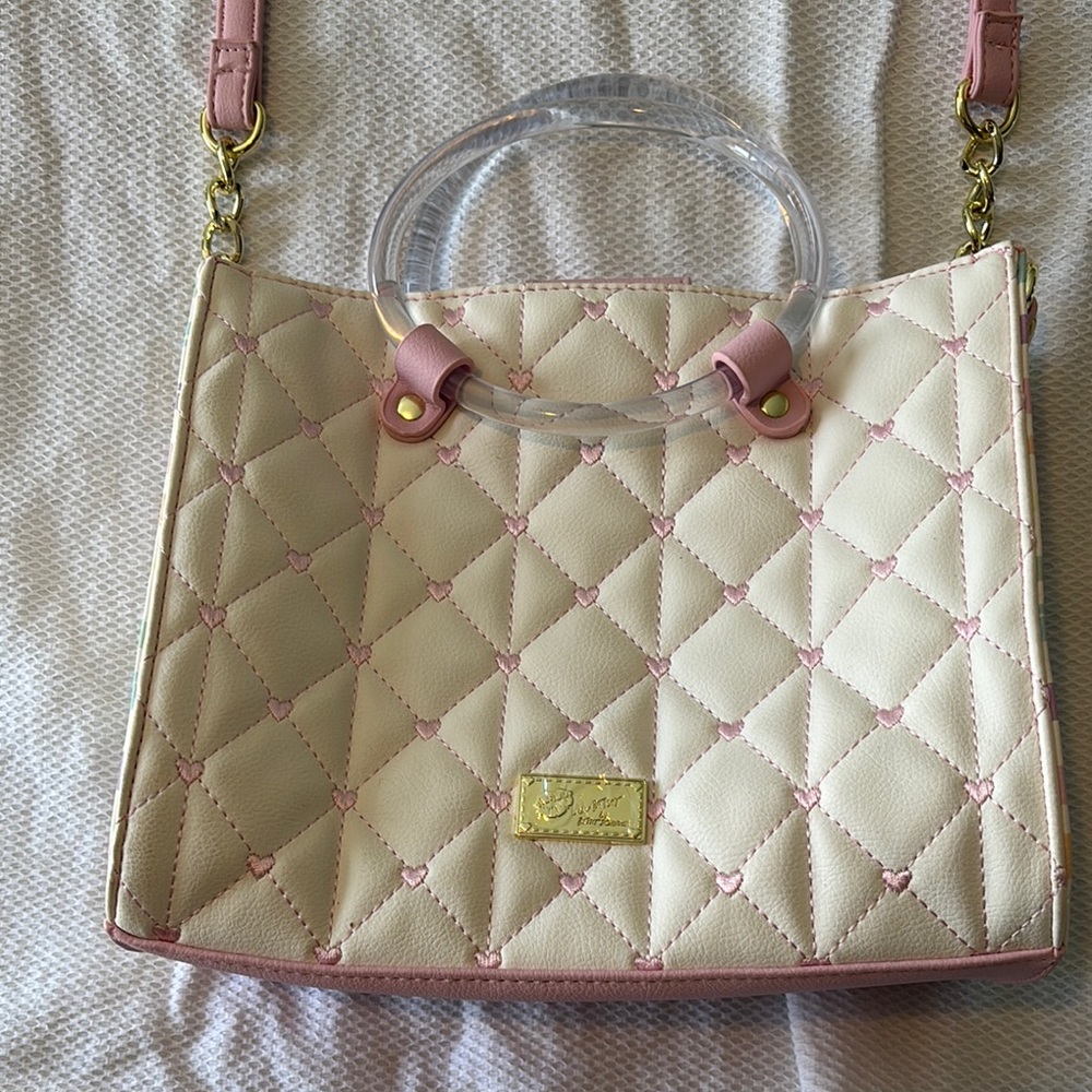 Elegant Cream and Pink Quilted Handbag